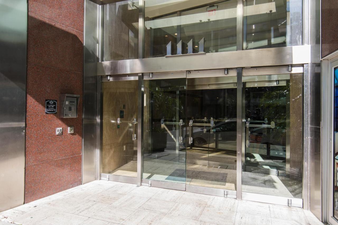 Ideal Next Door To French Quarter Apartment *